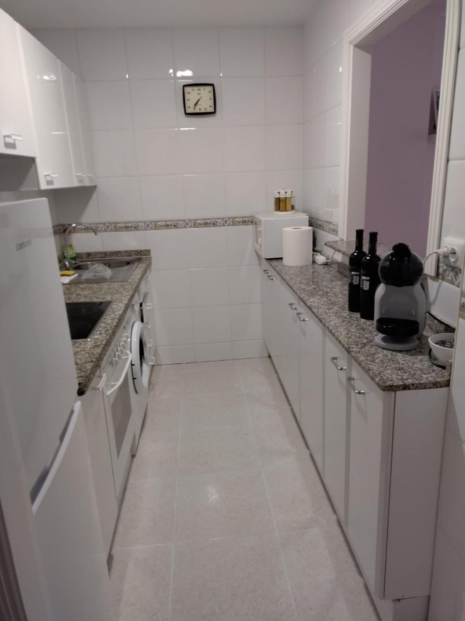 Cajal Apartments サンタ・ポラ 部屋 写真